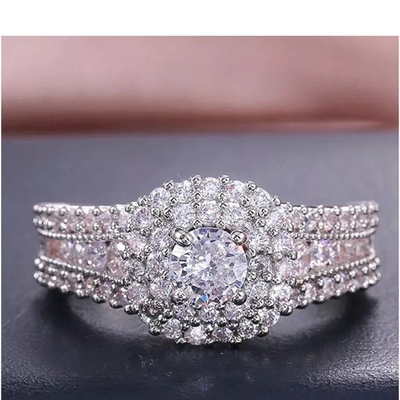 Size 6 White Gold Filled Wedding Ring - Picture 7 of 11